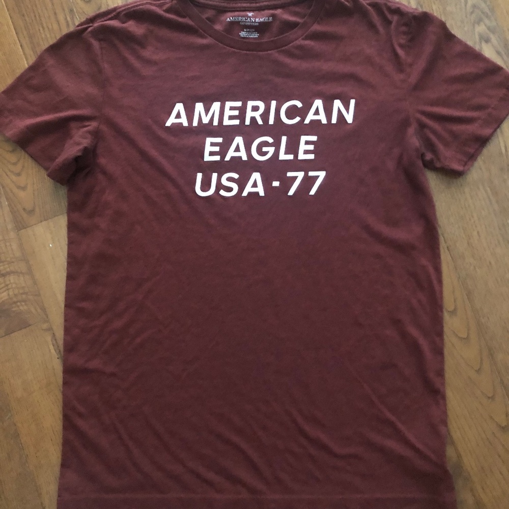 American Eagle Small T-shirt
